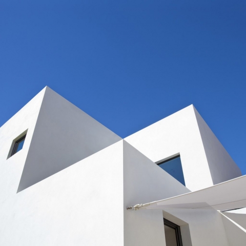 Perfect architectural symmetry, Iddomus Architects Marbella, Blue and White Andalucia,