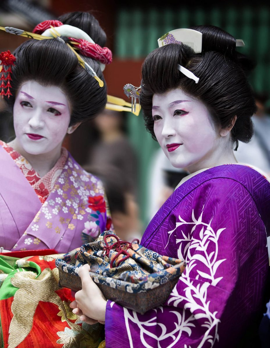 Tokyo, Geisha Girls, Geisha Japan, travel Tokyo, understanding the Geisha, Geisha Culture, JAPAN, are Geishas women? Chop sticks, are Geishas female? made up like a Geisha