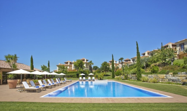 Resort Promotional Photography, Swimming pool, Monte Rei Golf, Sun loungers in line