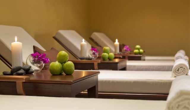 Spa Photographs, Hotel Photography, Monte Rei Golf, Algarve, Apples and candles